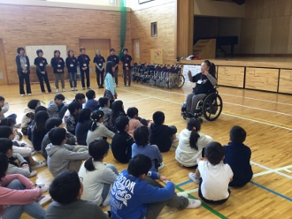 4年生車いす体験